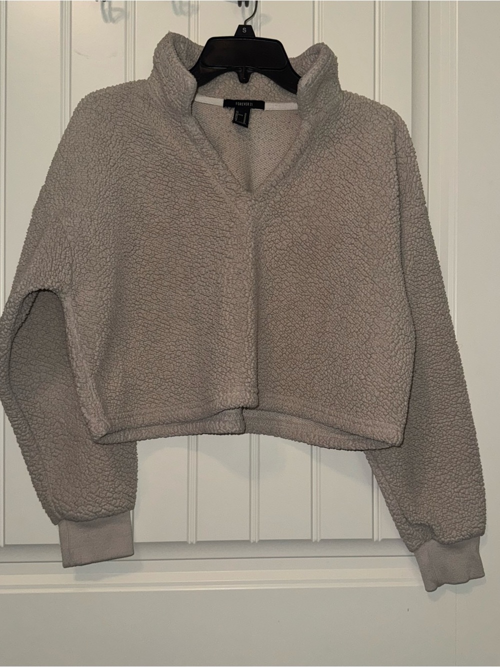 Forever 21 cropped beige sherpa fleece pullover